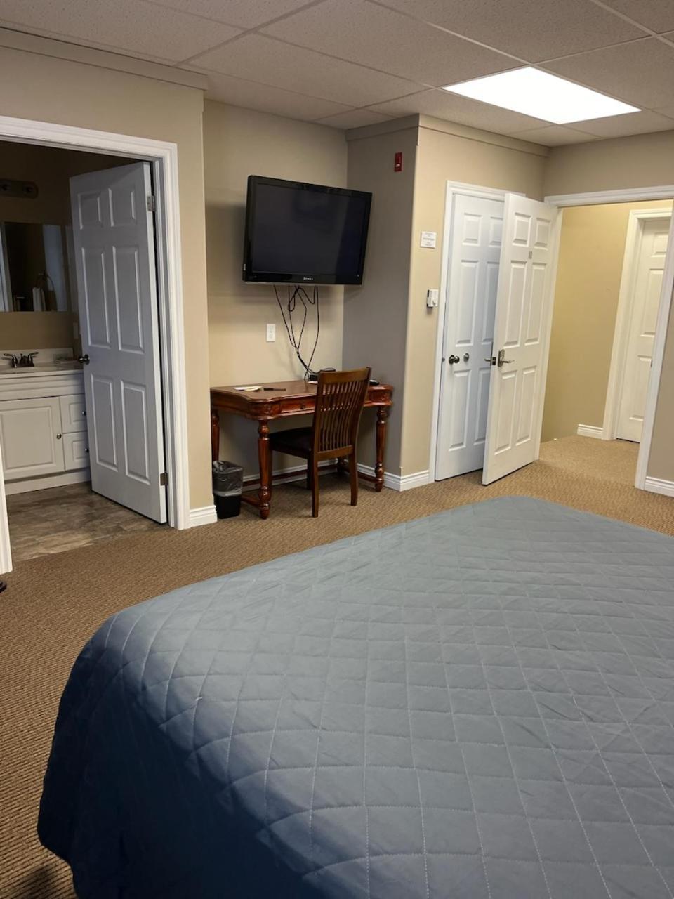 Riverview Suites Clarenville Bagian luar foto
