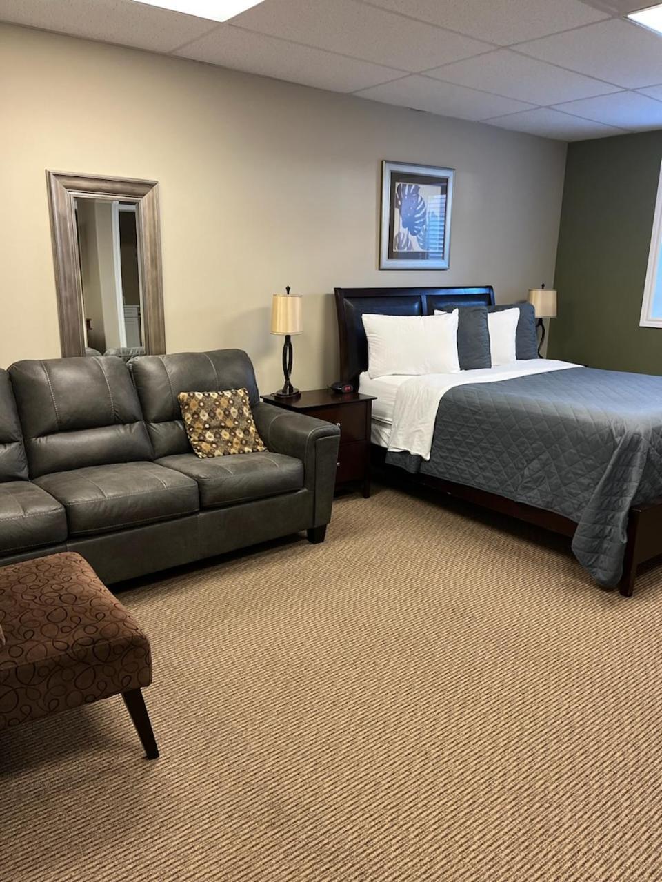 Riverview Suites Clarenville Bagian luar foto